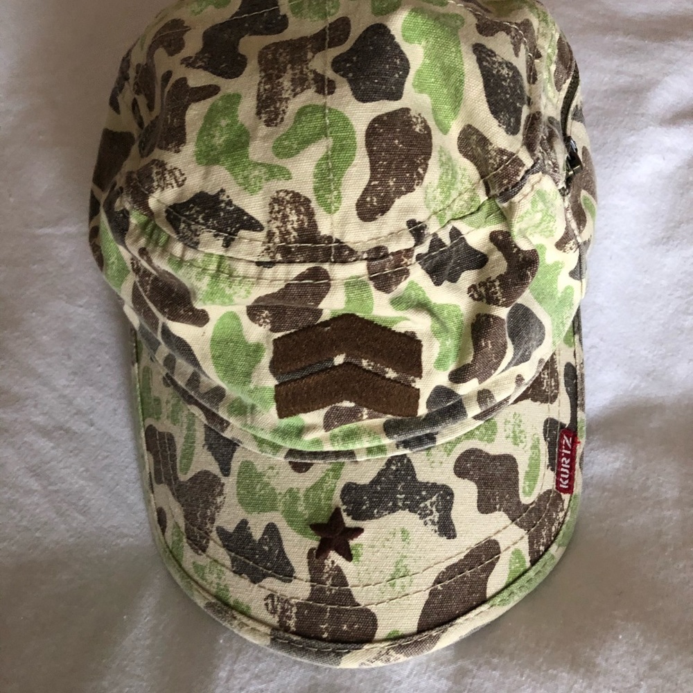 Camophlouge hat by KURTZ